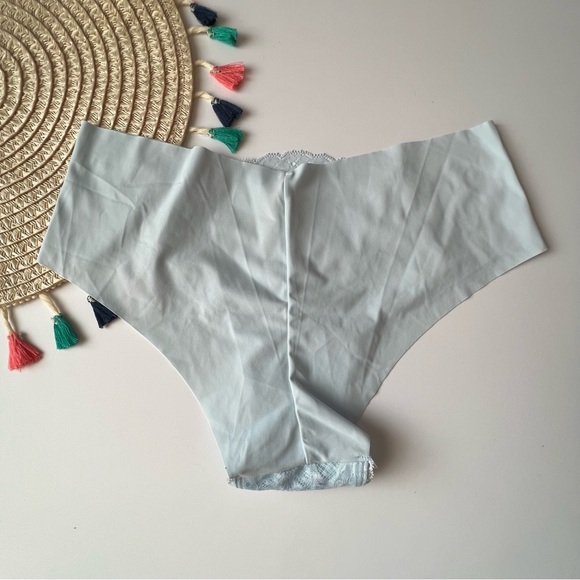 Victoria's Secret No Show Floral Lace Cheeky Panty Pale Blue XL NEW - Picture 2 of 4